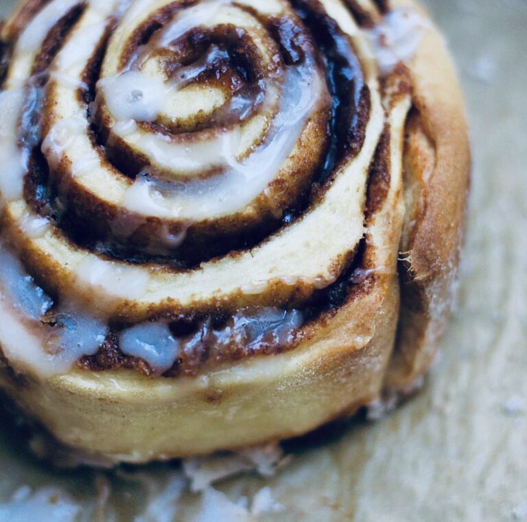 Sweet or savoury dough swirls? You choose!